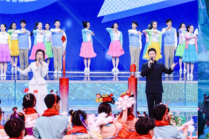 吴京伊丽媛-一起向未来.jpg