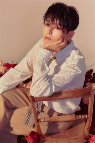SUPER JUNIOR厉旭 图片.jpg