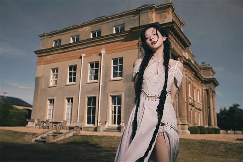 SEULGI 第一张SOLO专辑《28 Reasons》预告照 1.jpg