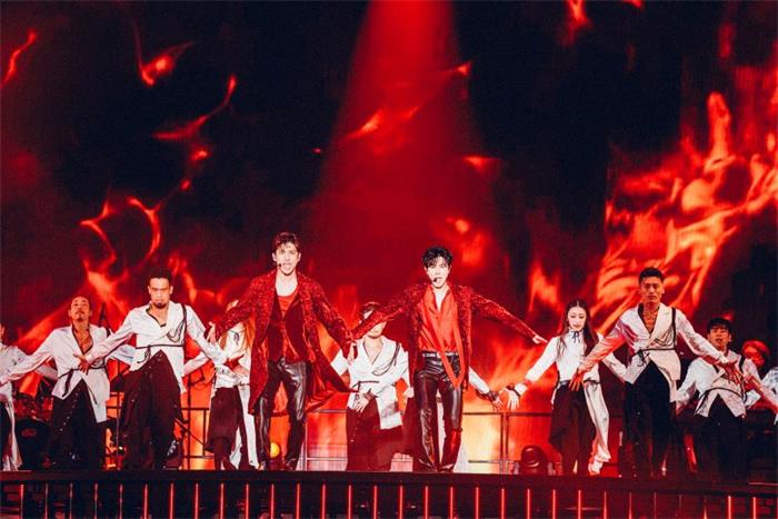1687771364205332.jpg 东方神起日本全国现场巡回演唱会 1.jpg