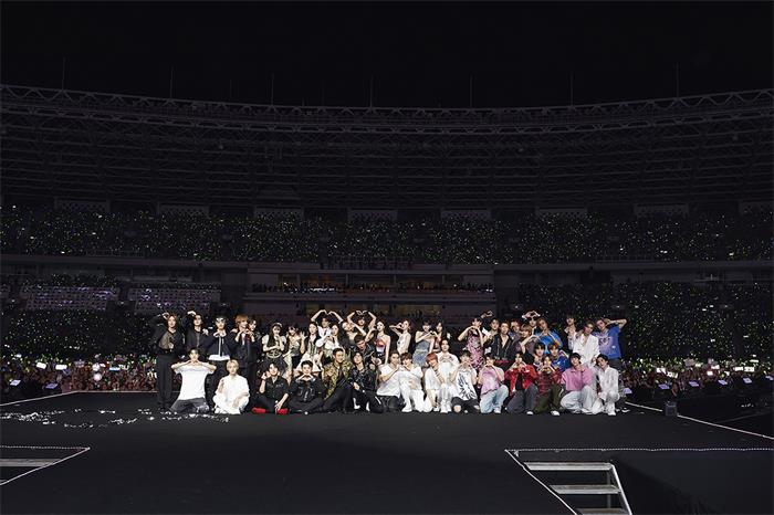 SMTOWN LIVE 2023雅加达公演集体图片.jpg